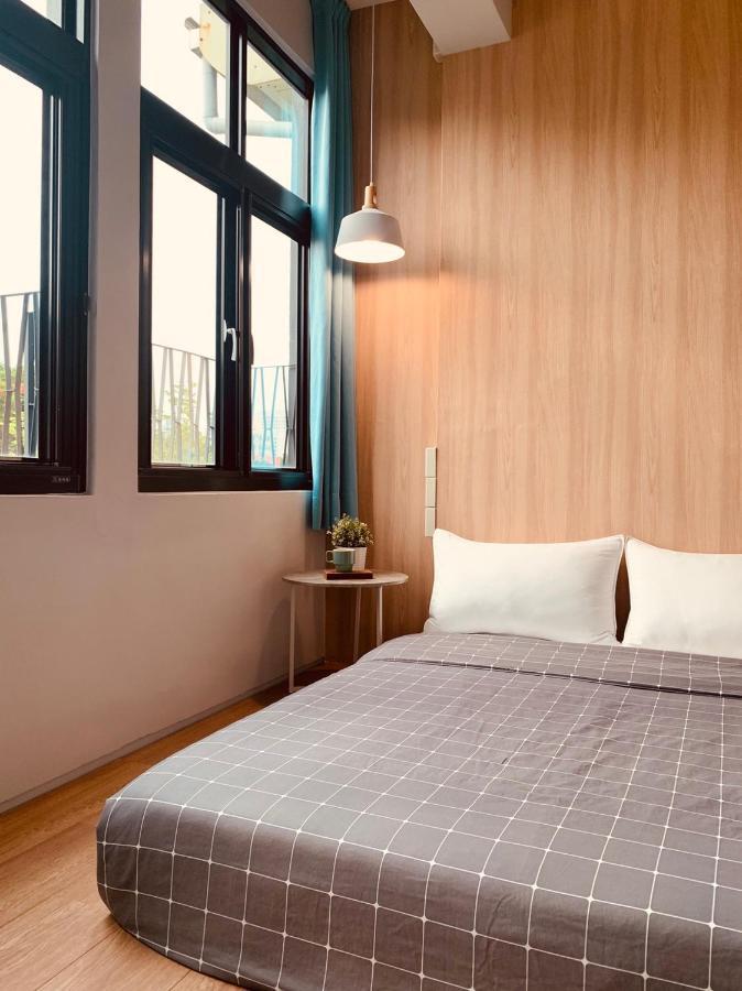 Oyaji Guesthouse-依人數床位數計價開放房型 Tainan Exterior photo