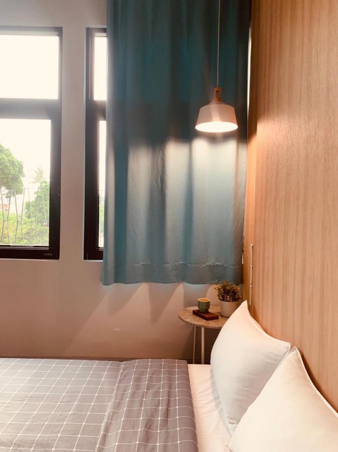 Oyaji Guesthouse-依人數床位數計價開放房型 Tainan Exterior photo