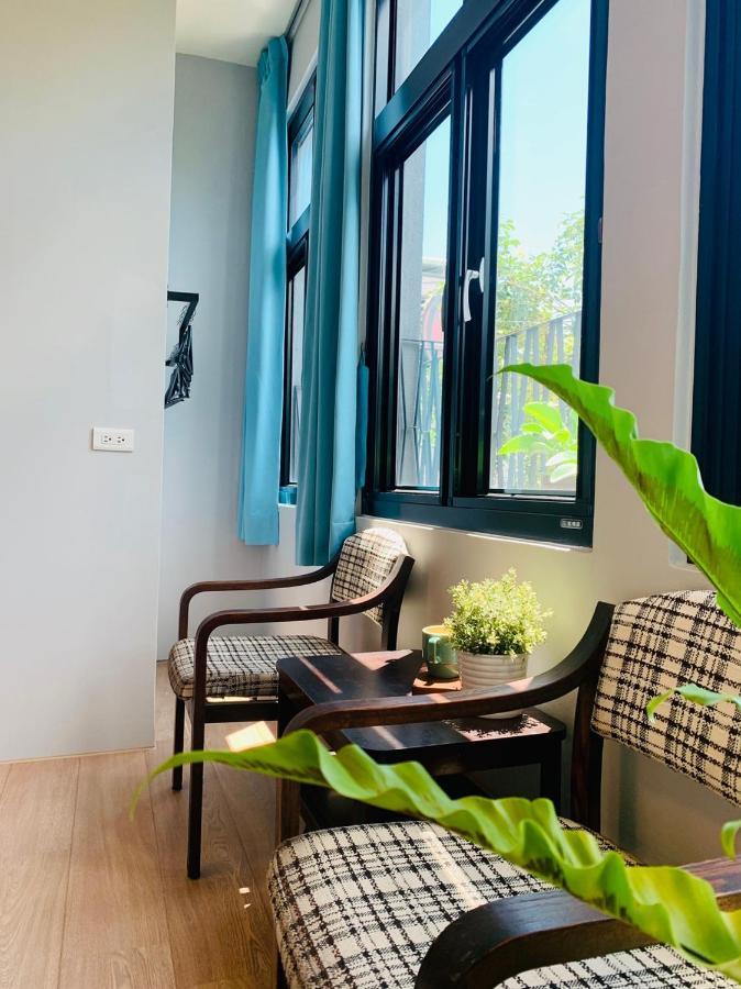 Oyaji Guesthouse-依人數床位數計價開放房型 Tainan Exterior photo